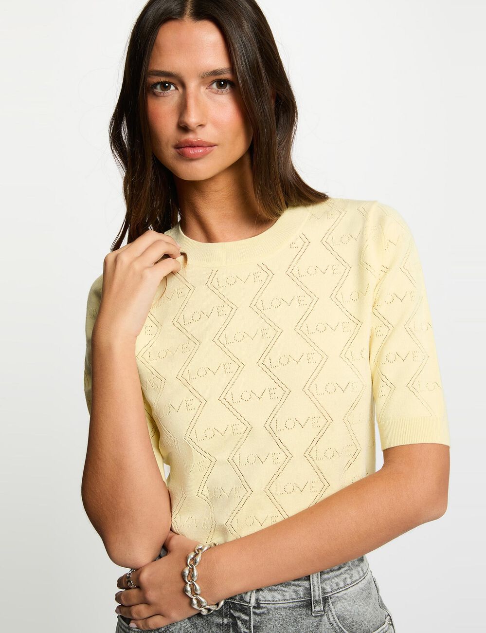 Pull ajour&eacute; manches 3/4 jaune pastel femme