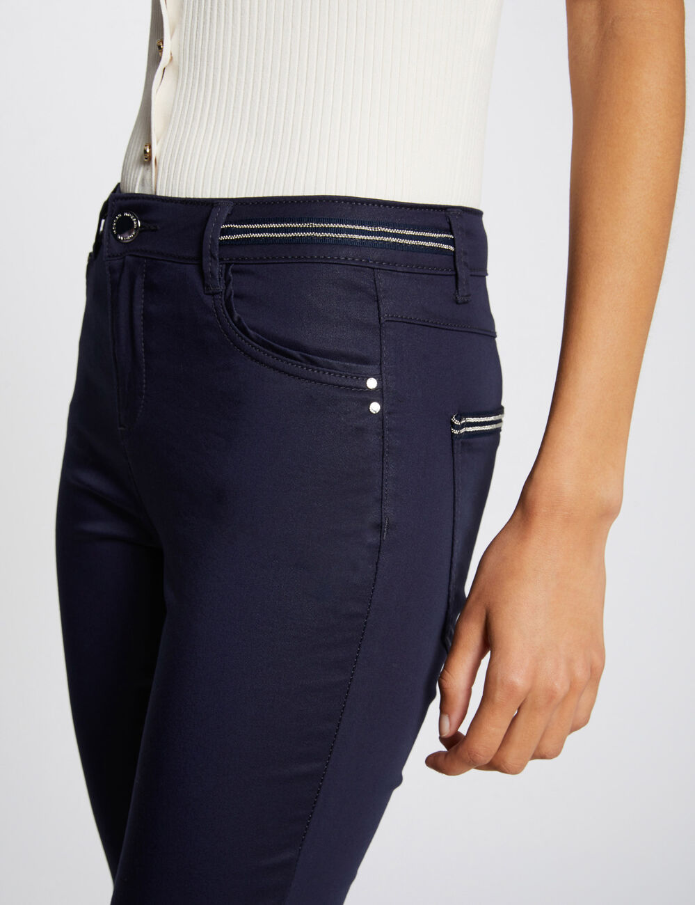 Pantalon slim enduit bleu marine femme