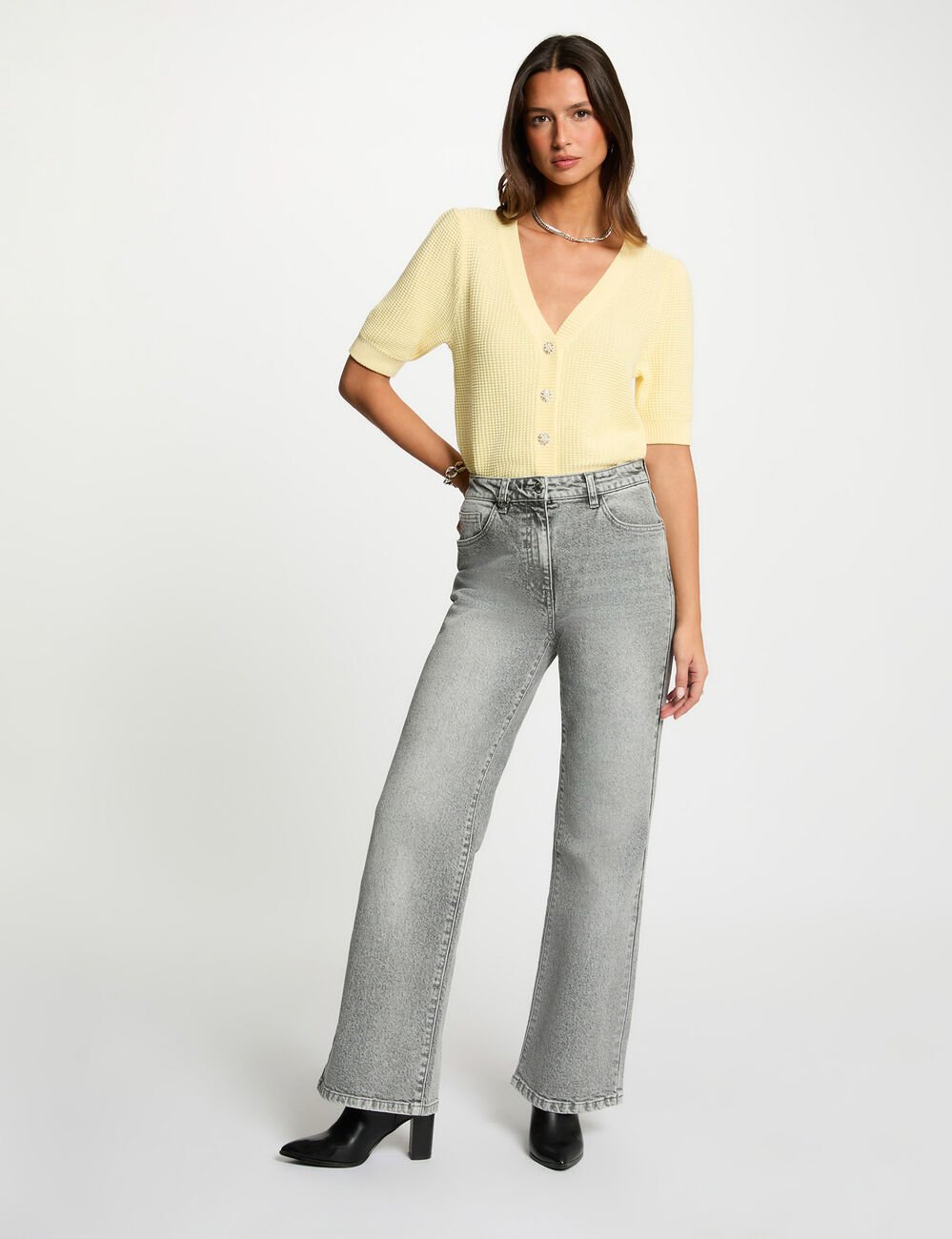 Gilet ajust&eacute; col v jaune pastel femme