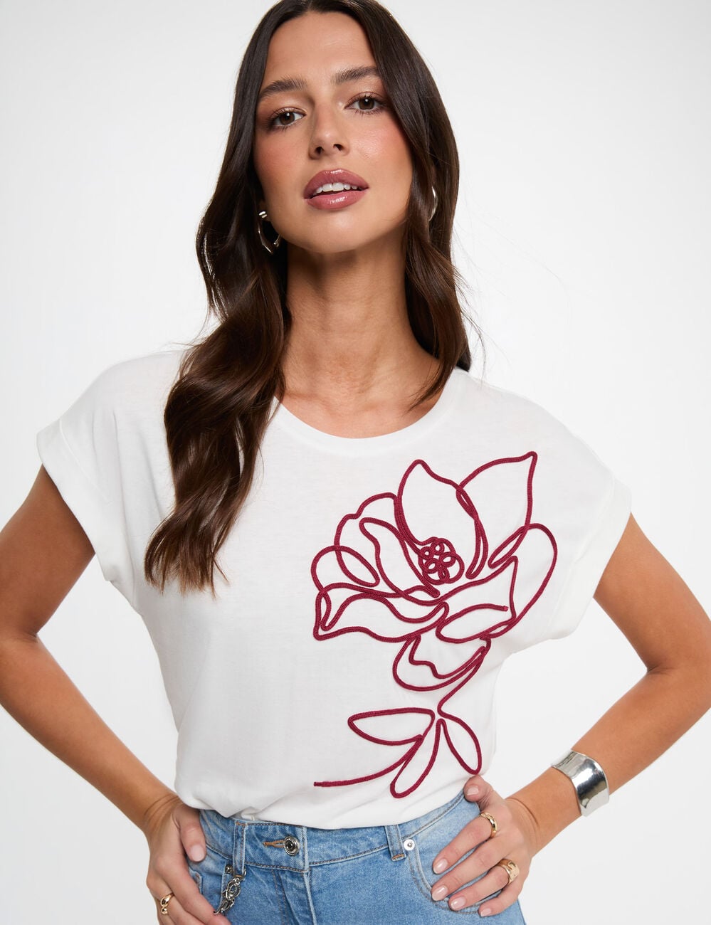 T-shirt brod&eacute; blanc femme