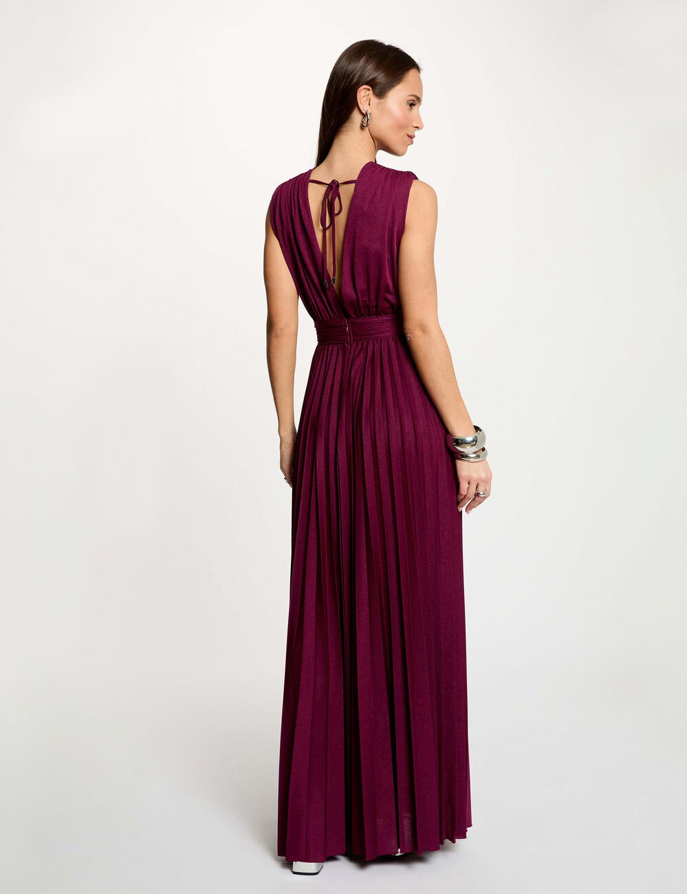 Robe longue droite pliss&eacute;e prune femme