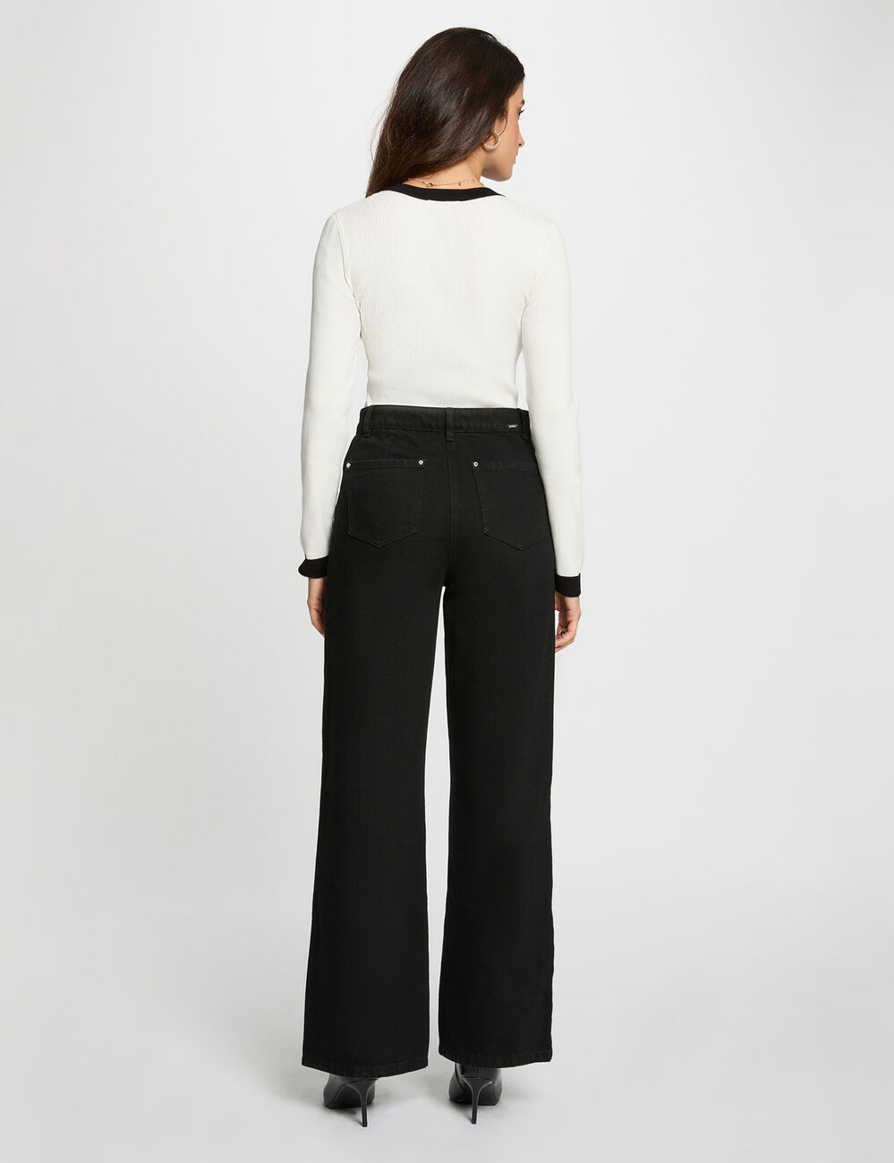 Pull ajusté col v blanc femme