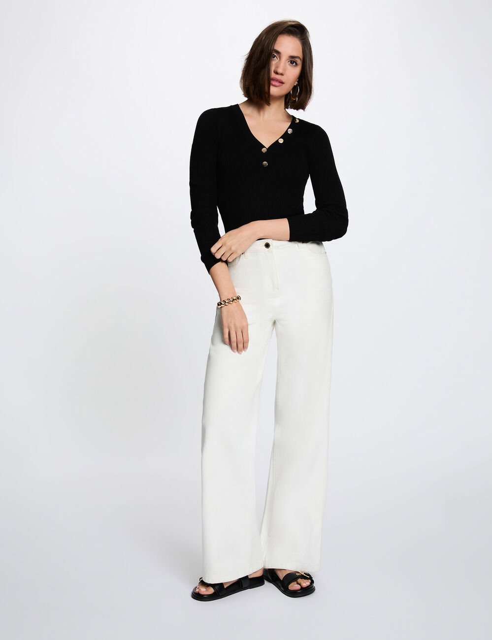 Pull col v ajust&eacute; noir femme