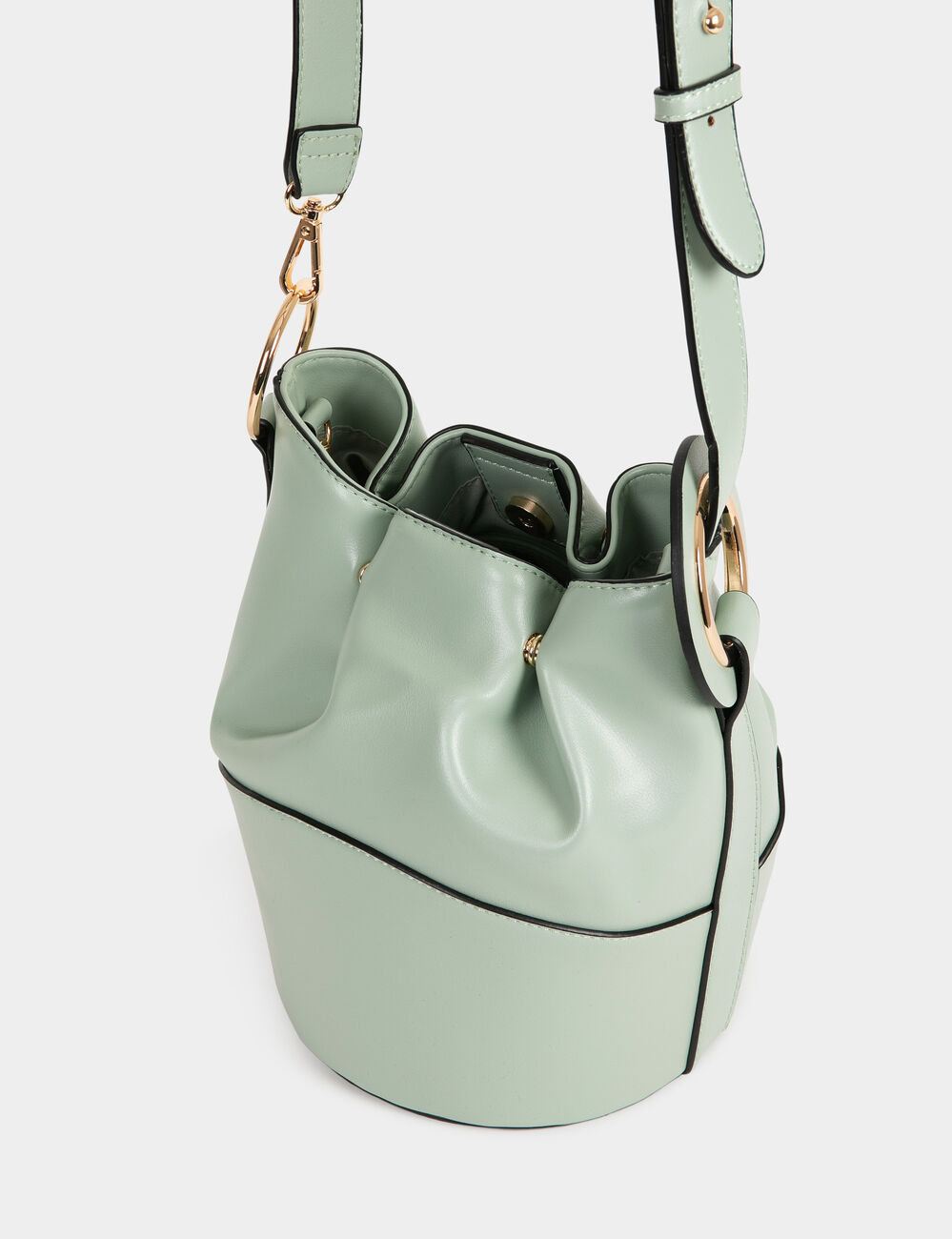 Sac seau &agrave; bandouli&egrave;re vert femme