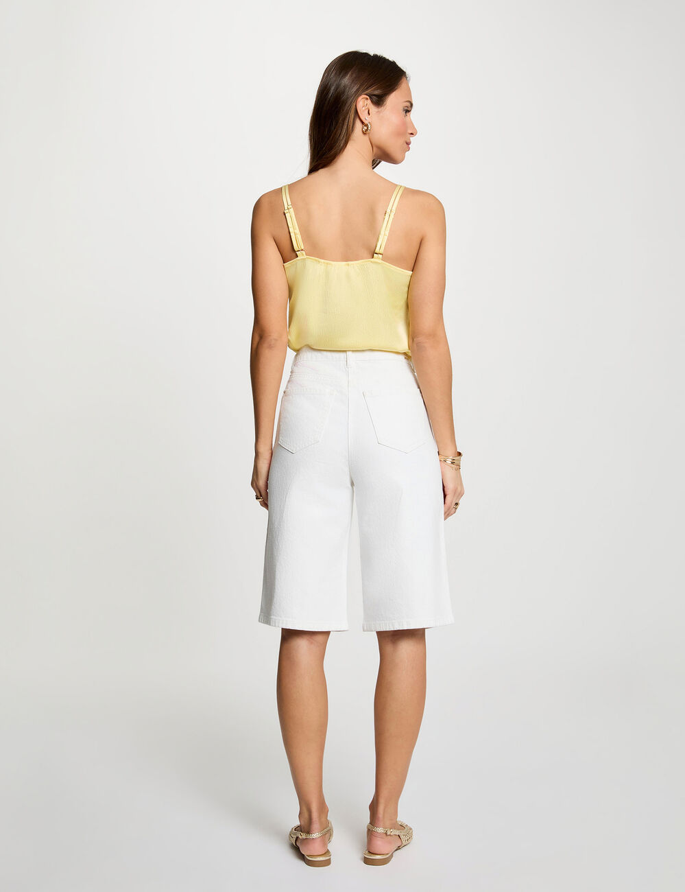 Satijnen top met bandjes lichtgeel vrouw