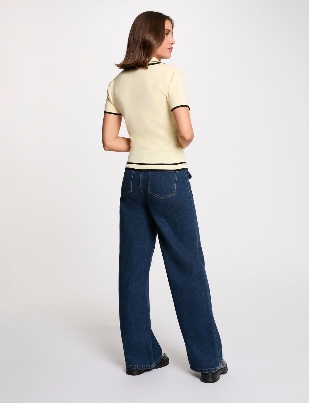 Pull ajust&eacute; ray&eacute; jaune pastel femme