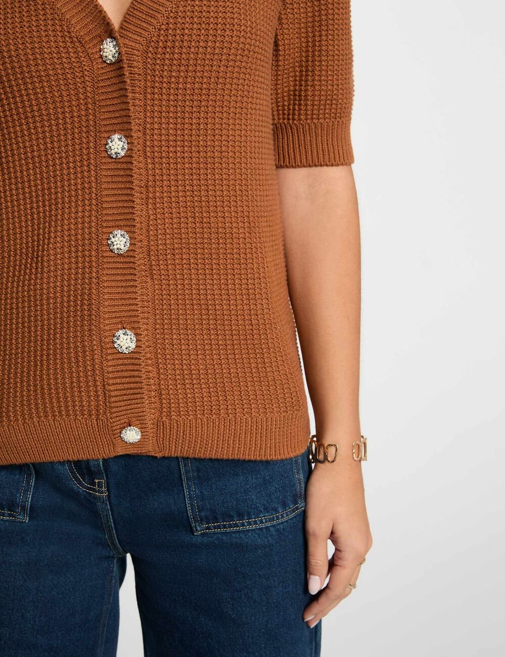 Gilet ajust&eacute; col v camel femme