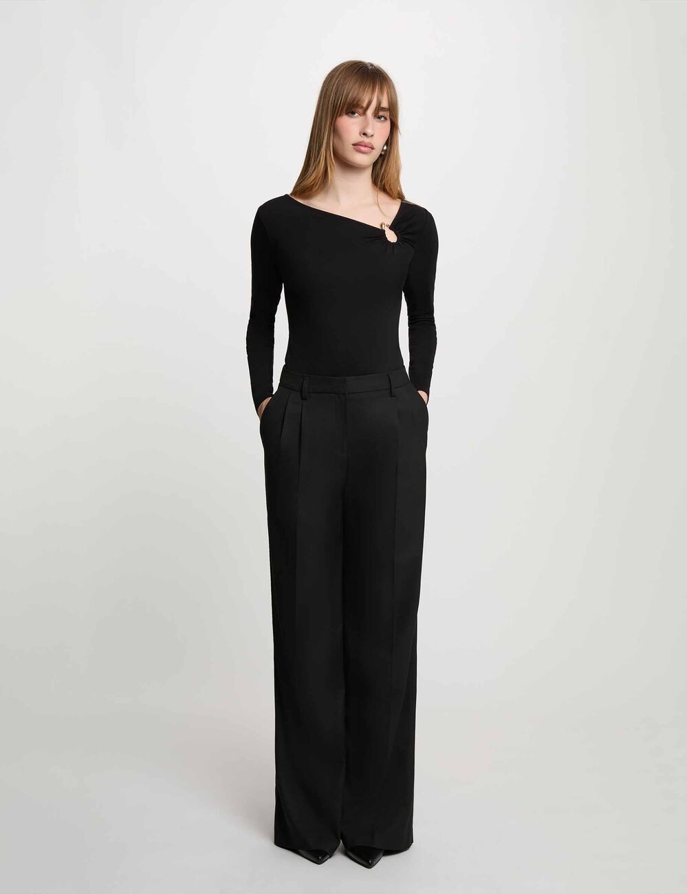T-shirt d&eacute;collet&eacute; manches longues noir femme