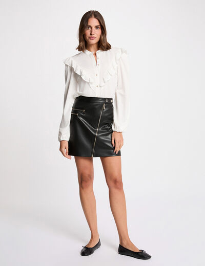 Nauwsluitende korte rok zwart vrouw