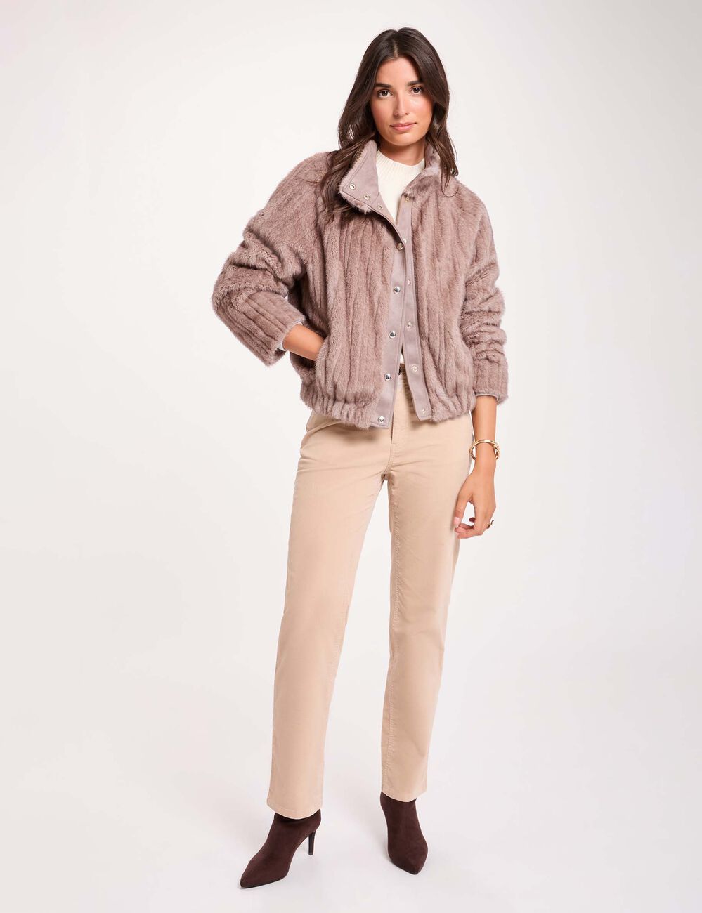 Manteau court fausse fourrure beige femme