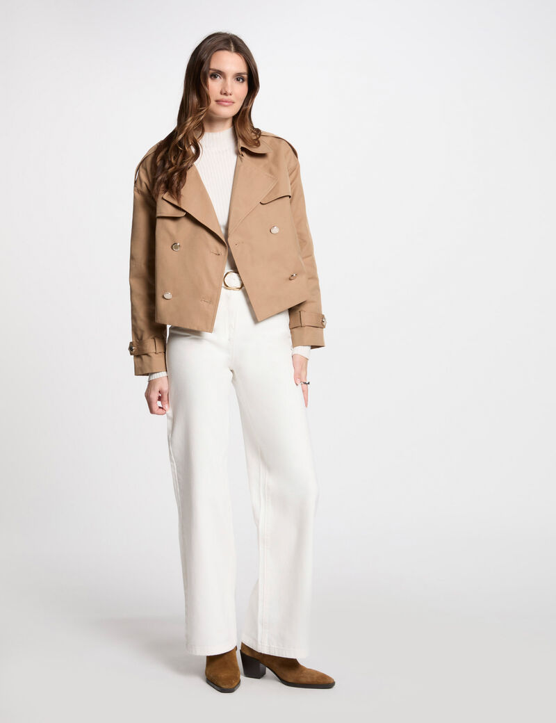 Korte trenchcoat met knopen camel vrouw