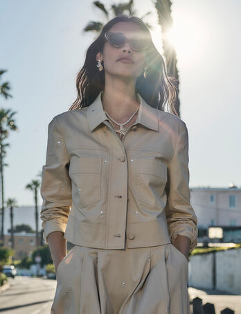 Geknoopte cropped jas beige vrouw