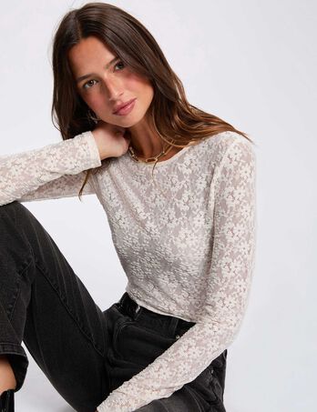 T-shirt dentelle cintr&eacute; ivoire femme