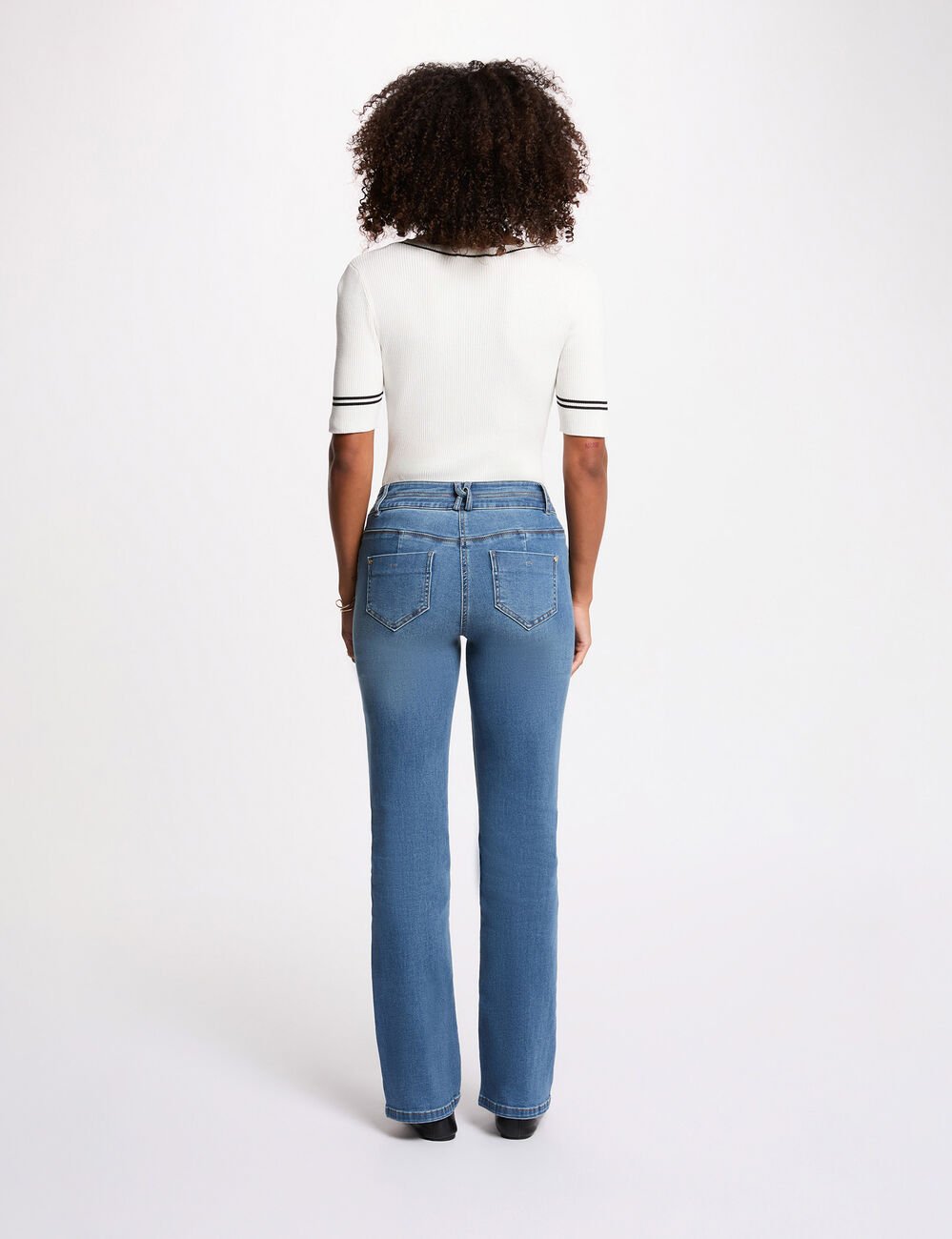 Pull ajust&eacute; col v blanc femme