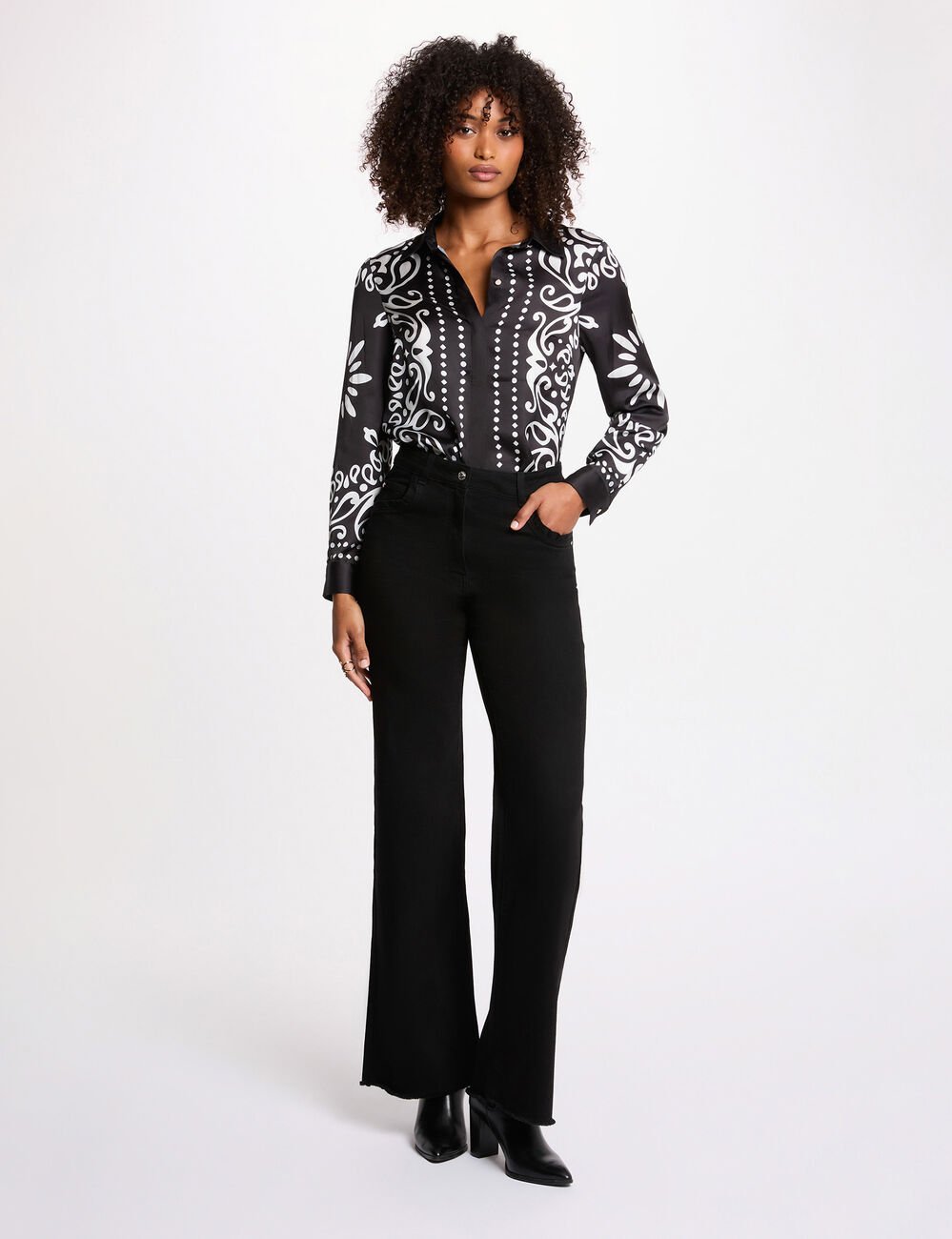 Chemise fluide imprim&eacute;e noir femme