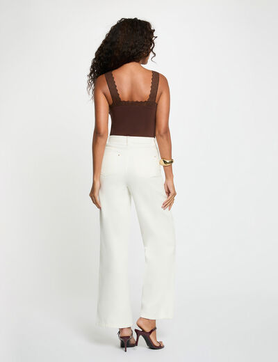 Kanten topje donker bruin vrouw