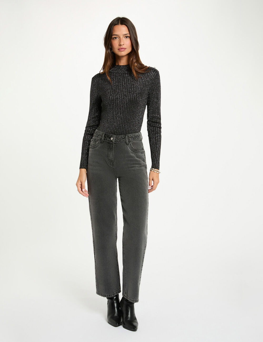 Pull ajusté col montant noir femme