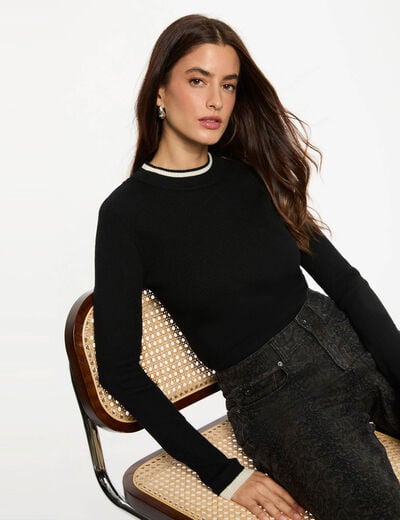 Pull court col montant noir femme