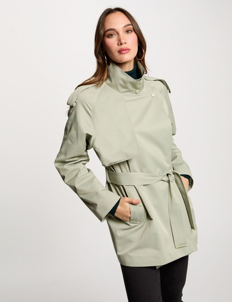 Korte vloeiende trenchcoat lichtgroen vrouw
