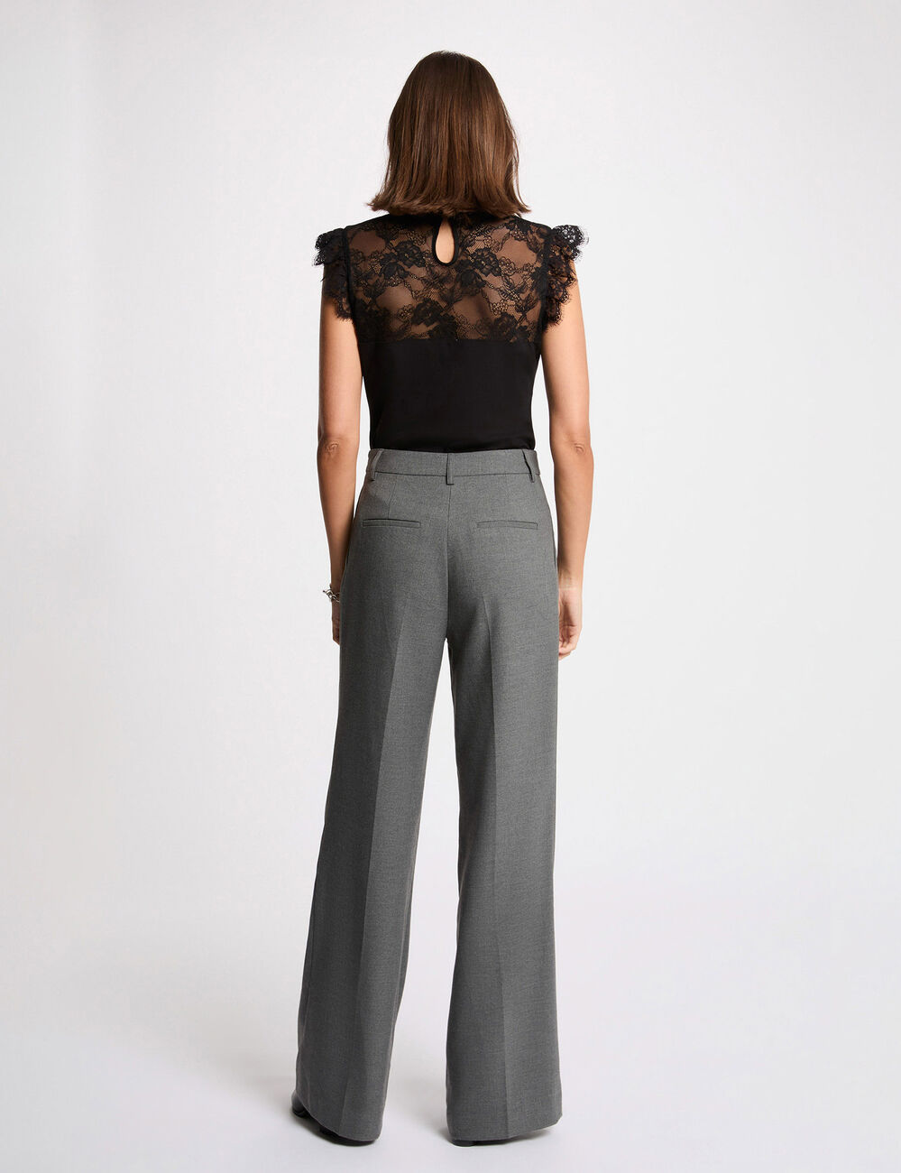 T-shirt dentelle col montant noir femme