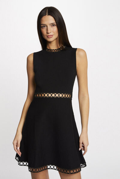 Robe pull patineuse bandes ajourées noir femme