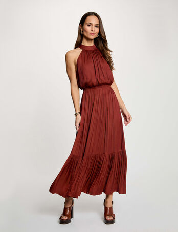 Robe longue &eacute;vas&eacute;e fluide marron cognac femme