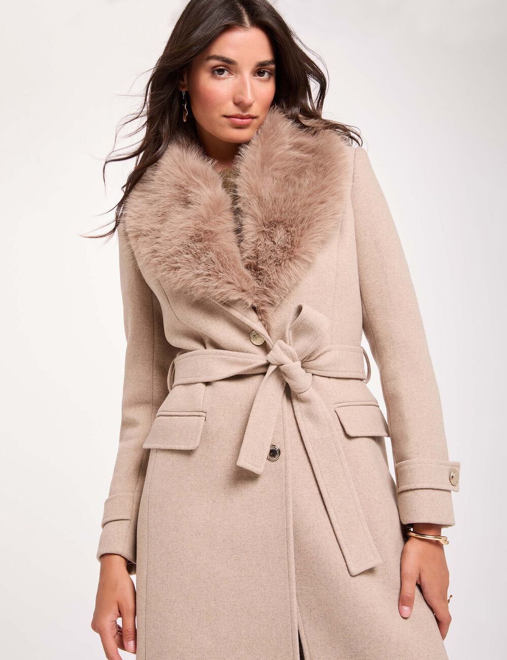 Manteau long ceintur&eacute; beige femme