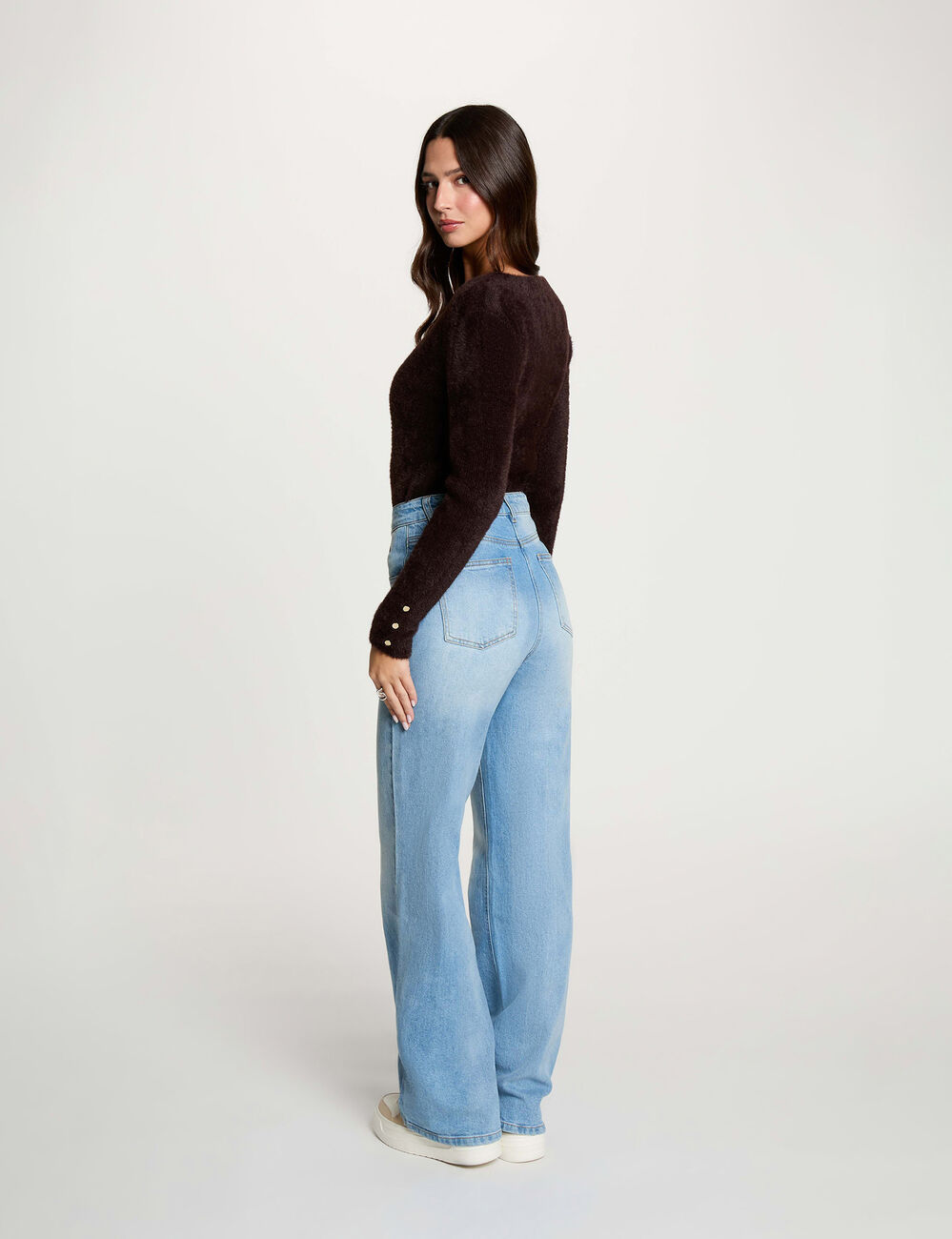 Pull col v manches longues marron fonc&eacute; femme