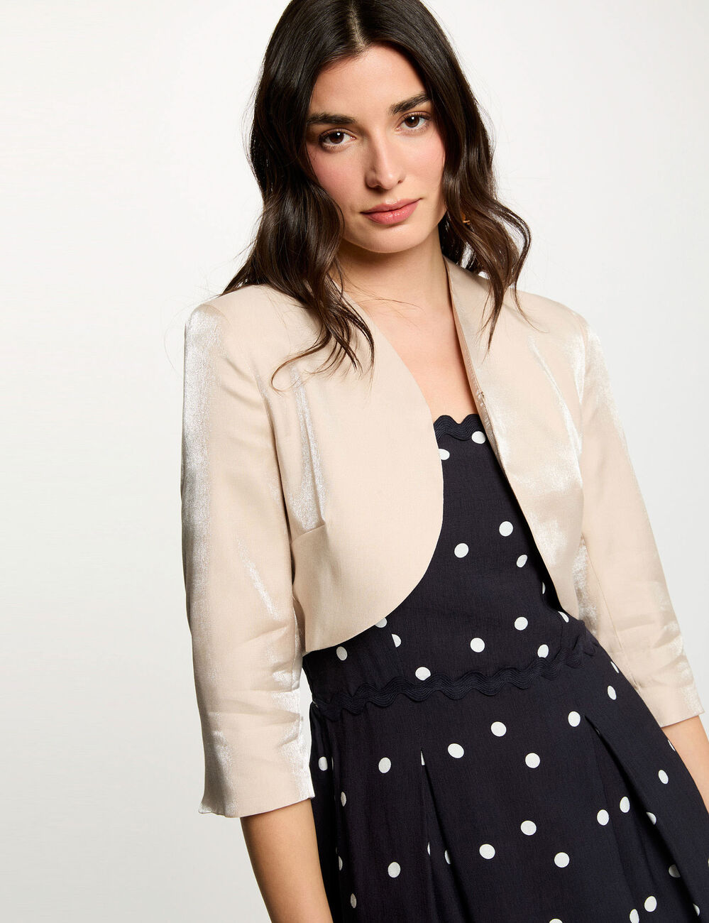 Bol&eacute;ro ajust&eacute; manches 3/4 beige clair femme