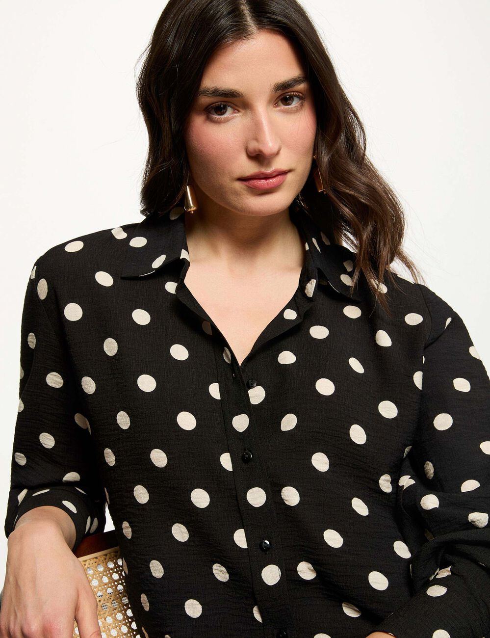 Chemise cropped &agrave; pois noir femme