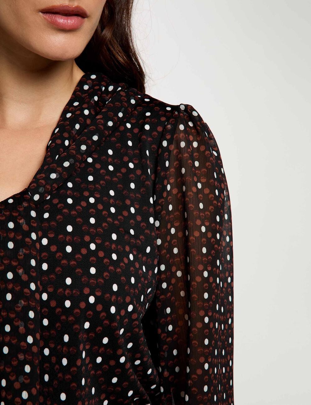 Blouse van voile met lavalli&egrave;rekraag meerkleurig vrouw