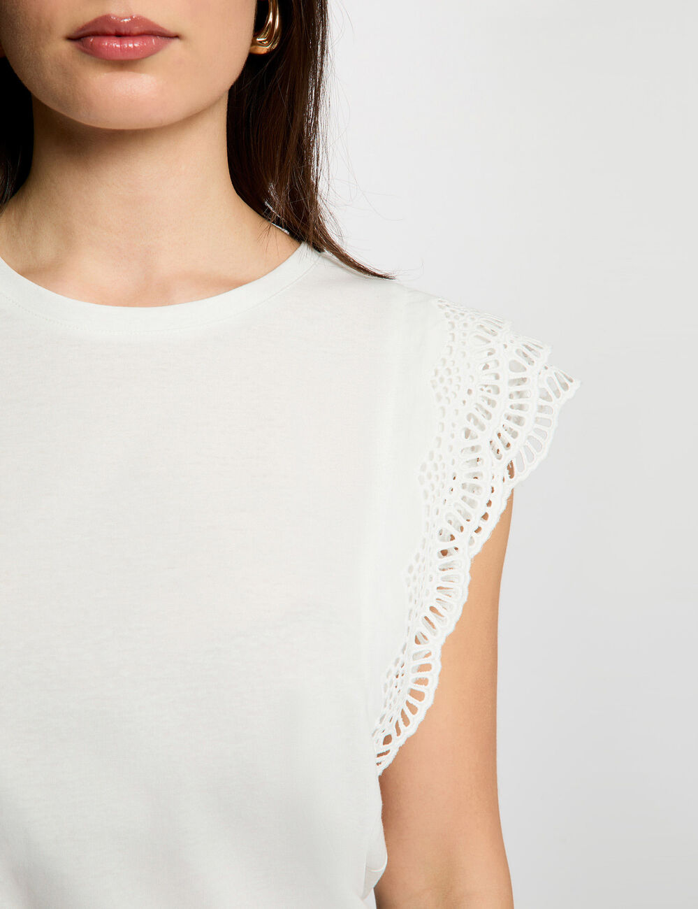 T-shirt met kanten mouwen helder wit vrouw