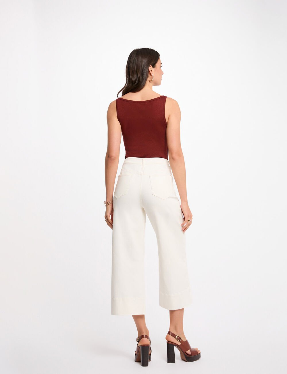 T-shirt cintr&eacute; col rond marron cognac femme