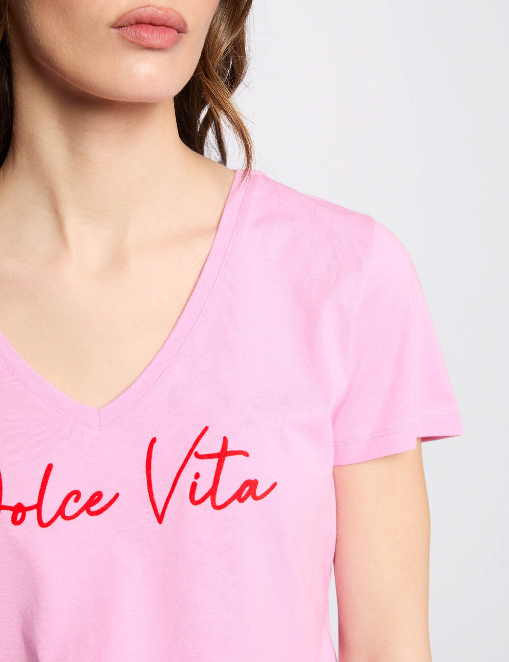 T-shirt met opschrift roze vrouw