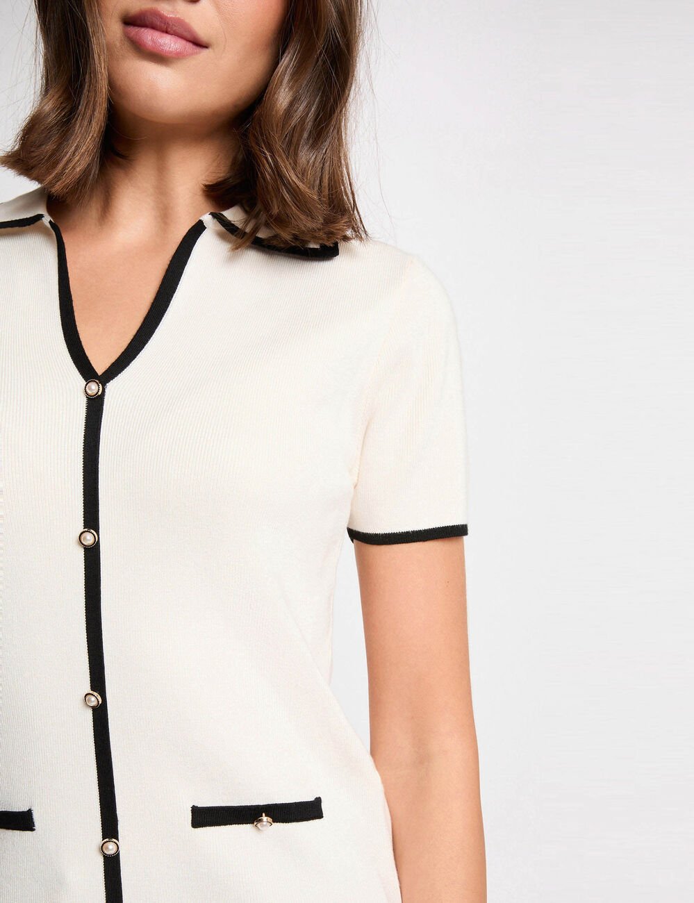 Gestreepte aansluitende trui ivoor vrouw