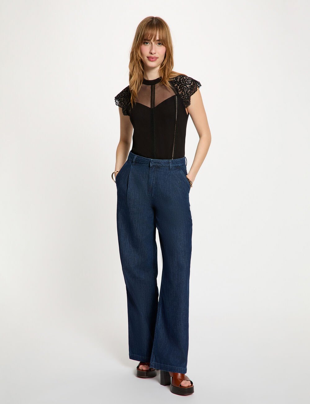 D&eacute;bardeur dentelle col montant noir femme
