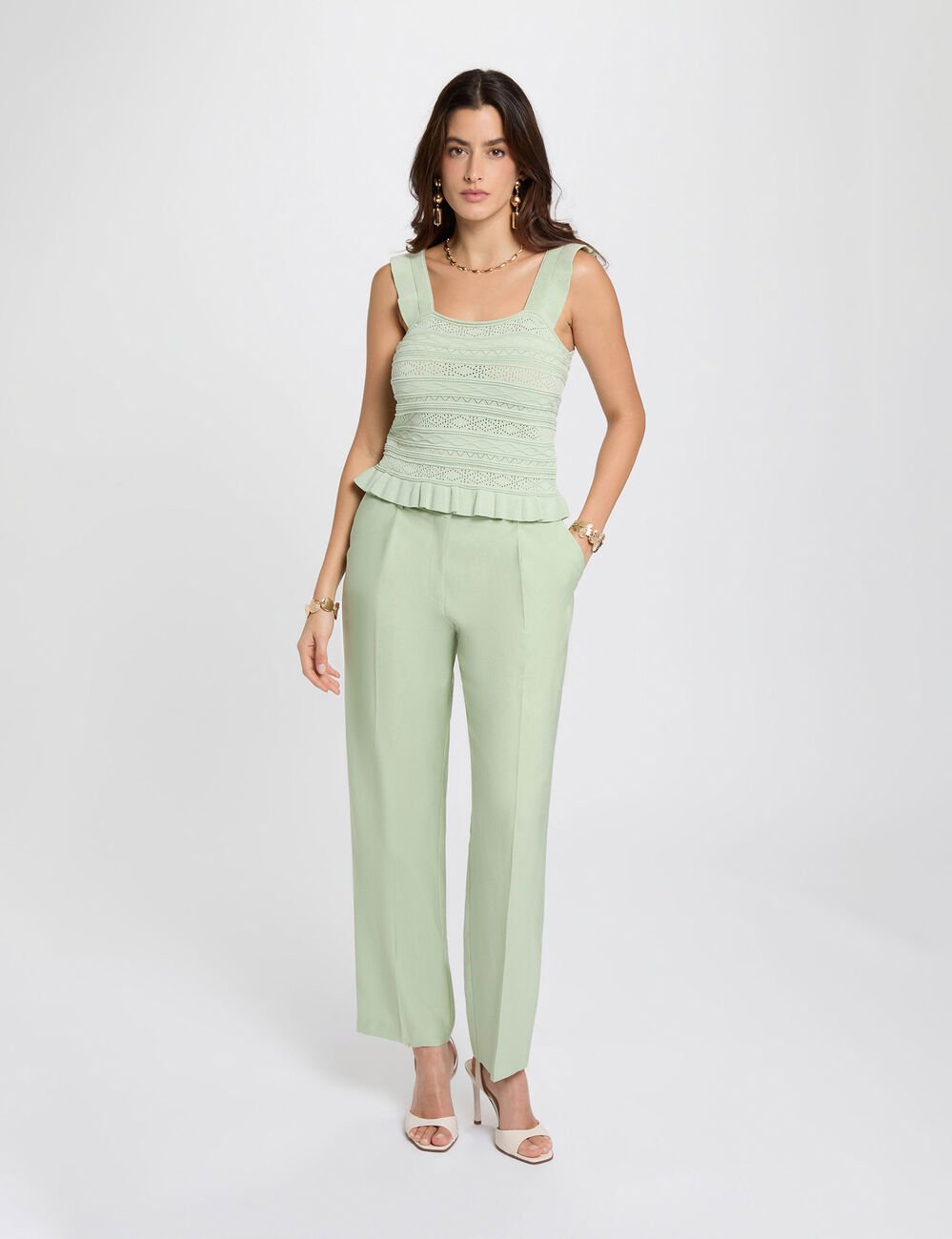 Pull ajust&eacute; encolure carr&eacute;e vert pastel femme