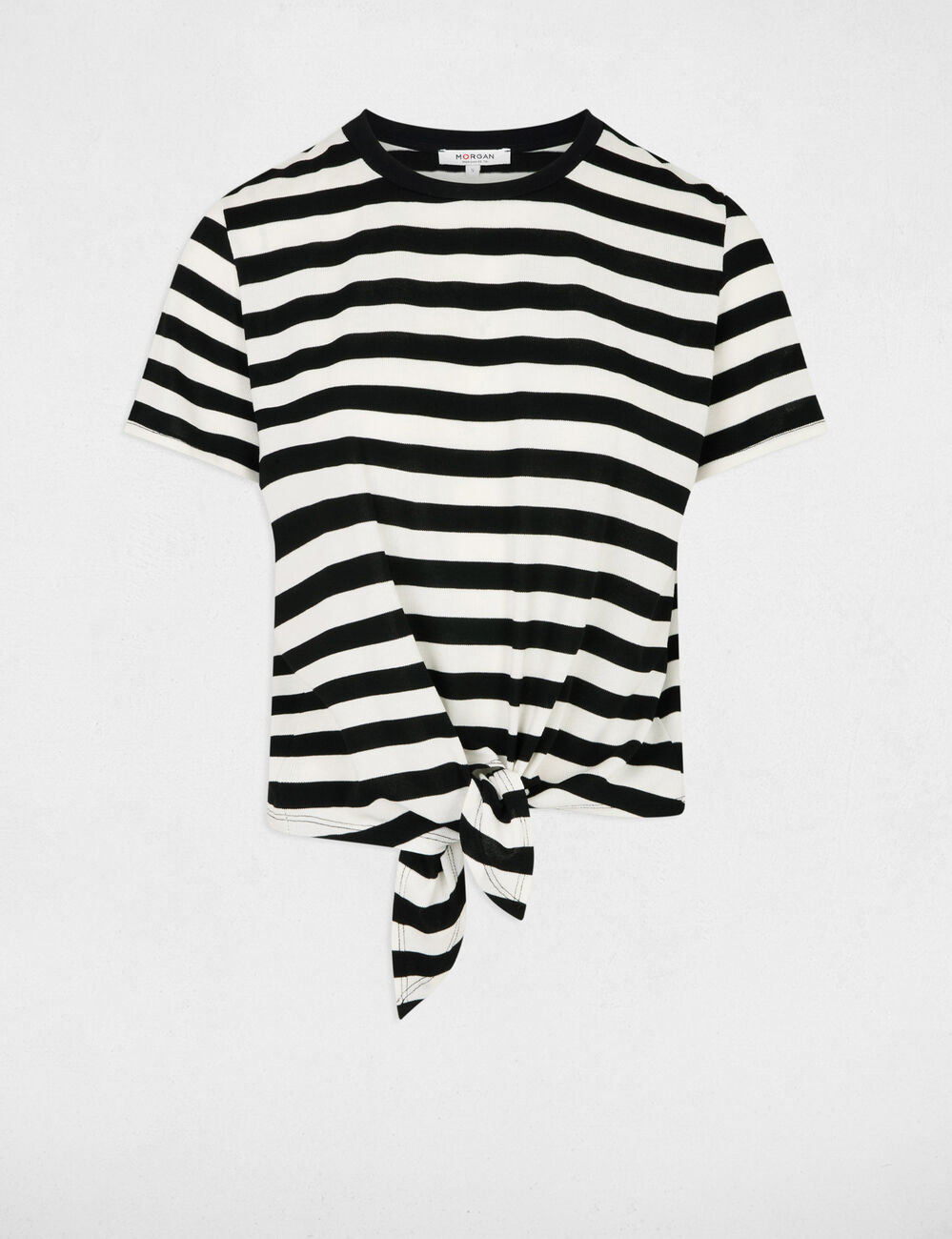 Gestreept cropped T-shirt helder wit vrouw