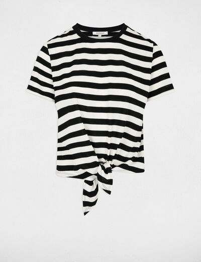 Gestreept cropped T-shirt helder wit vrouw