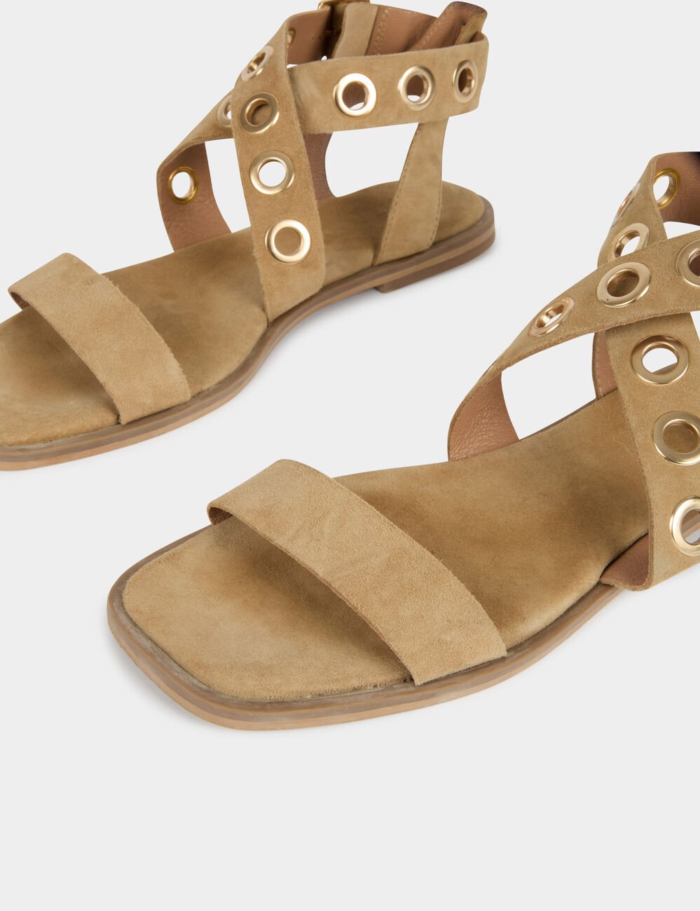 Sandale plates en cuir su&eacute;dine beige femme