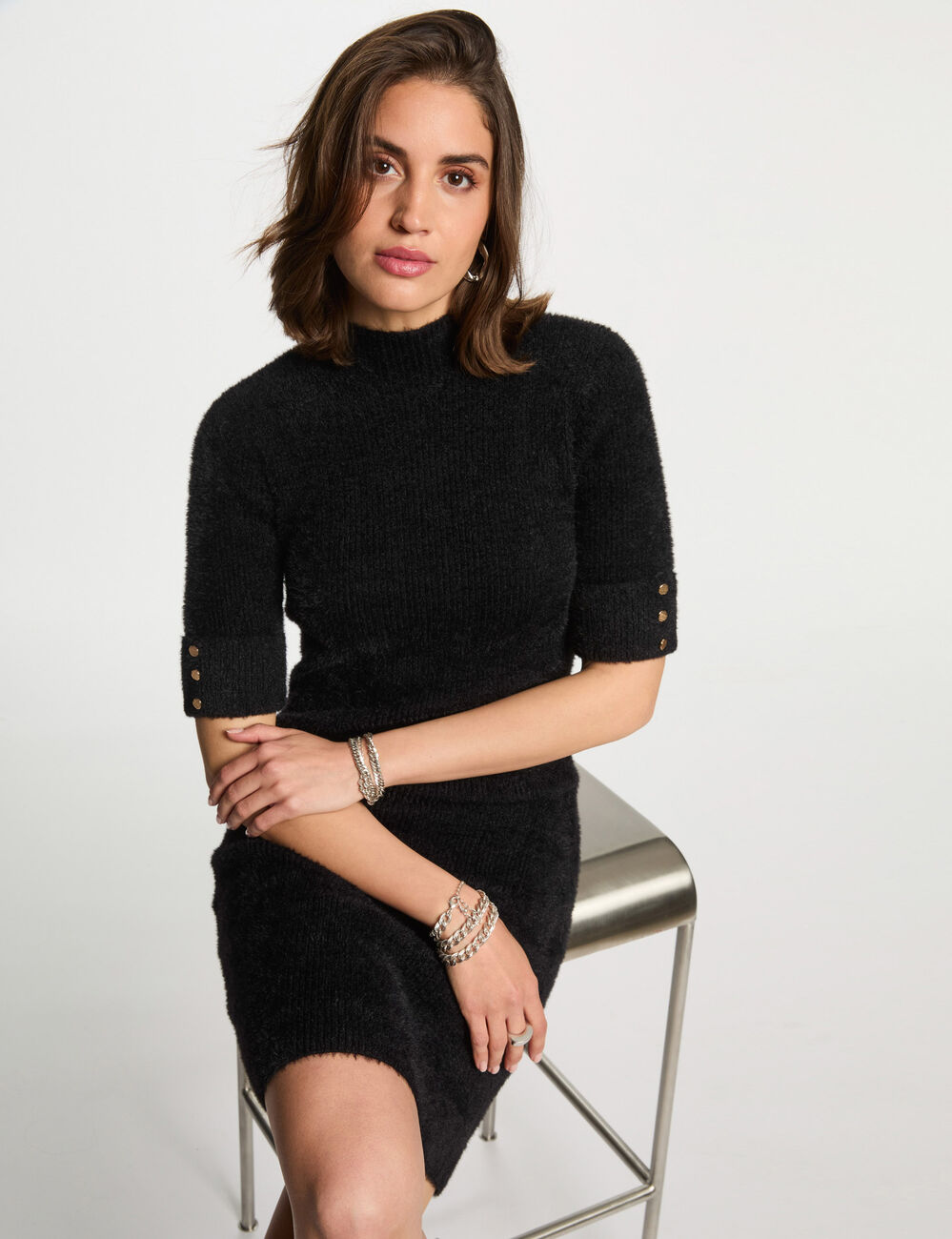 Robe tricot ajust&eacute;e manches courtes noir femme