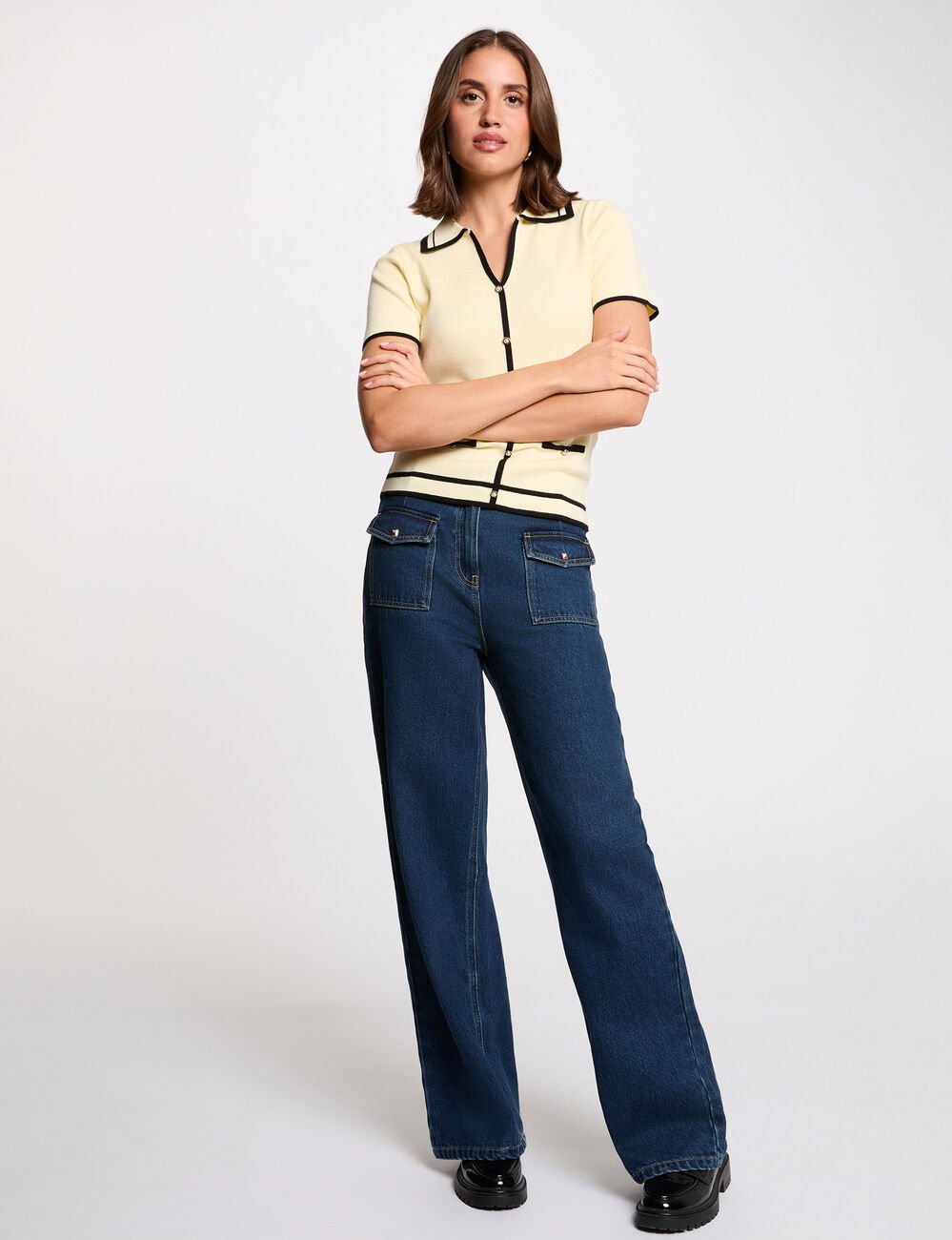 Pull ajust&eacute; ray&eacute; jaune pastel femme