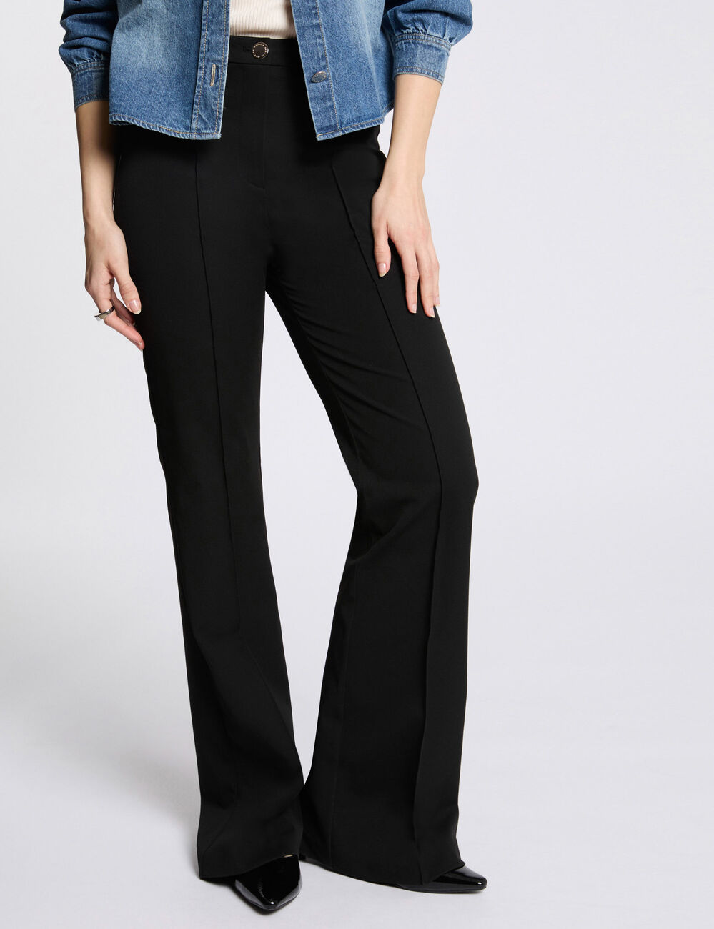 Bootcut broek met hoge taille zwart vrouw