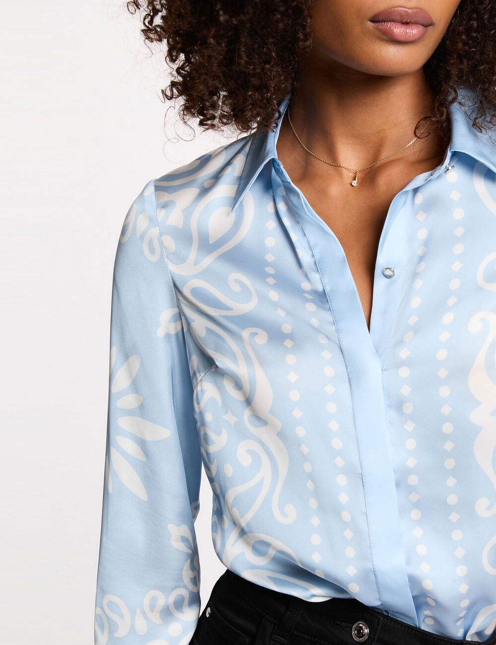 Chemise fluide imprim&eacute;e bleu ciel femme