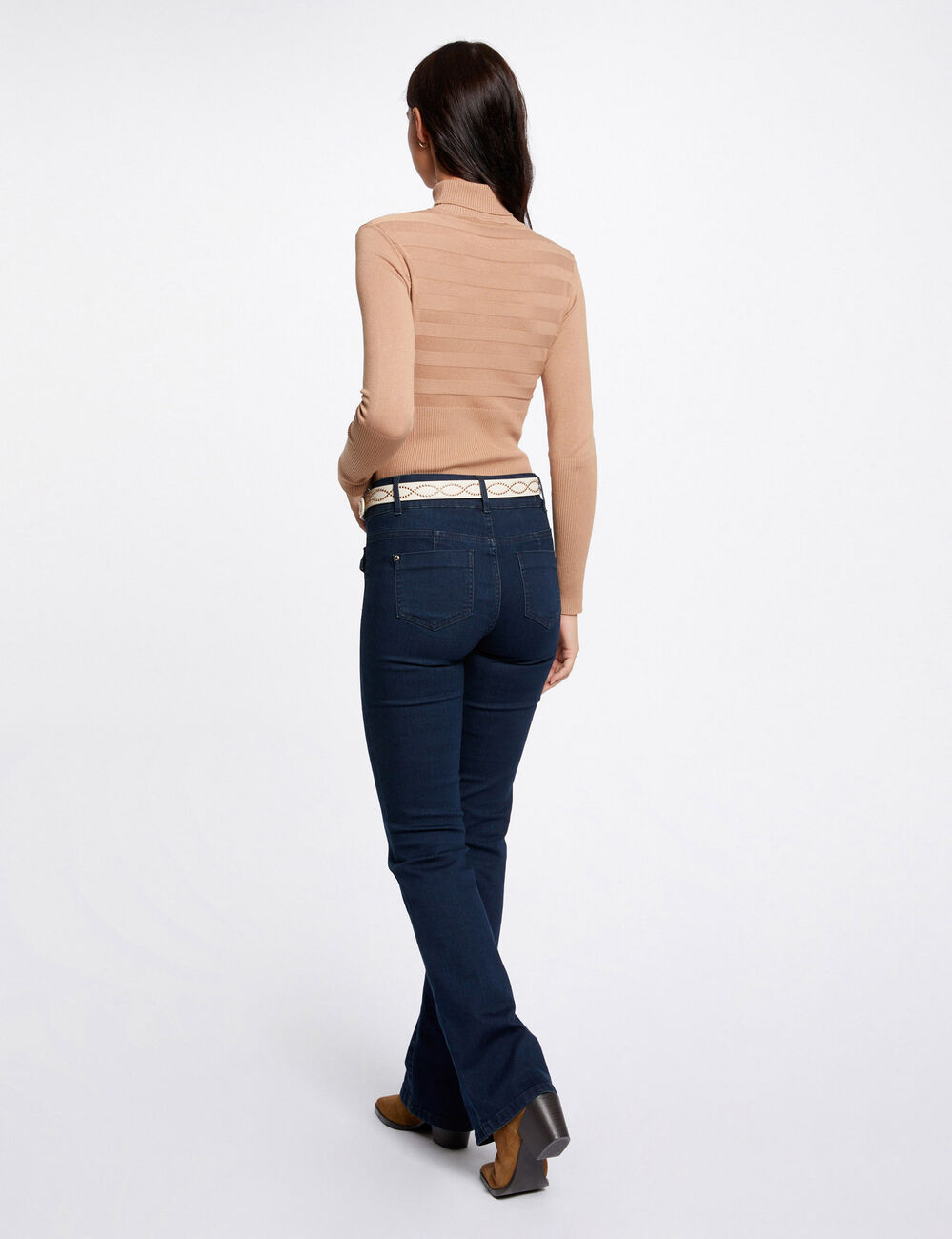 Pull col roul&eacute; cintr&eacute; camel femme