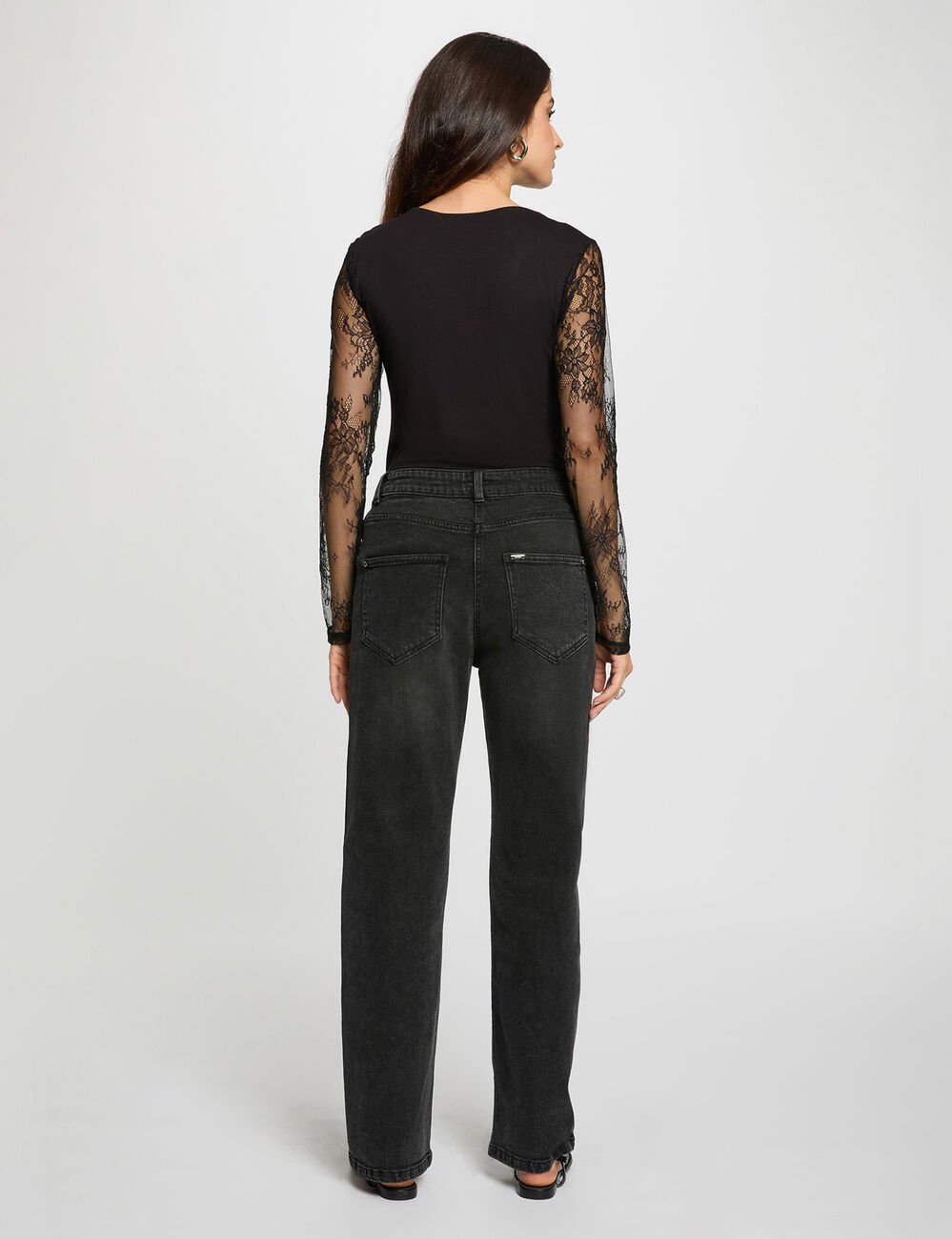 T-shirt dentelle col v noir femme