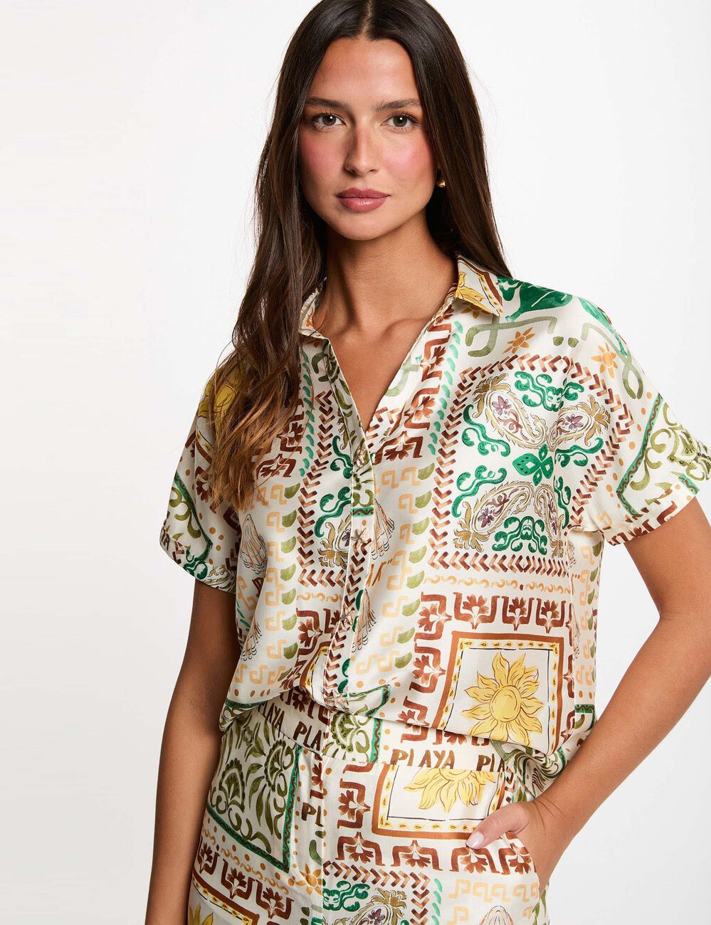 Chemise satin&eacute;e imprim&eacute;e multicolore femme