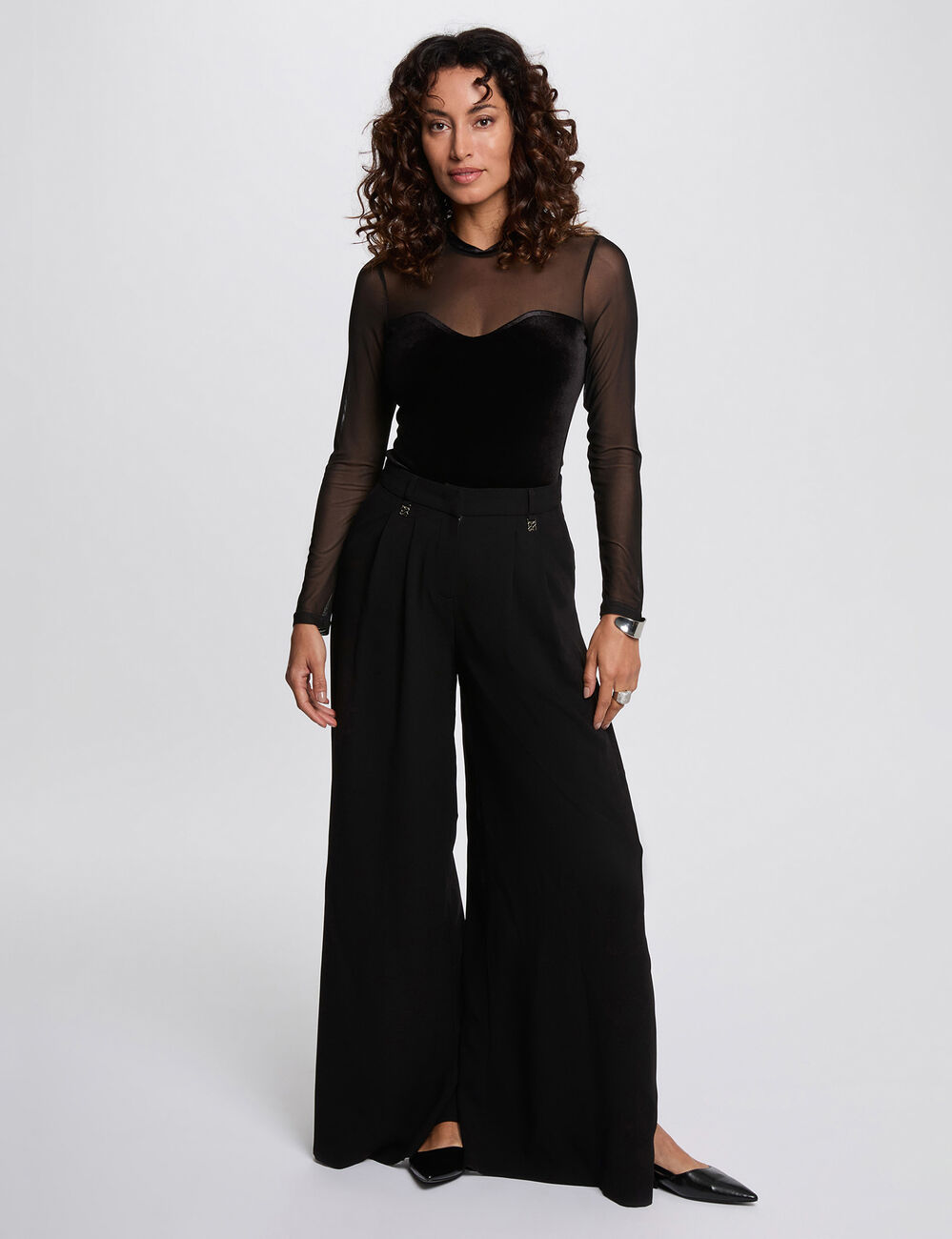 Velours aangesloten T-shirt zwart vrouw