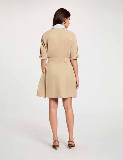 beige vrouw
