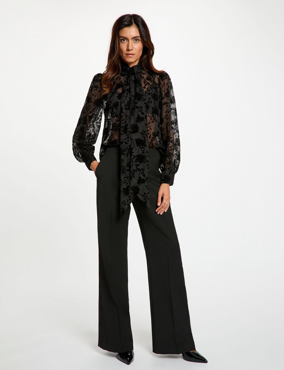 Chemise col lavalli&egrave;re noir femme